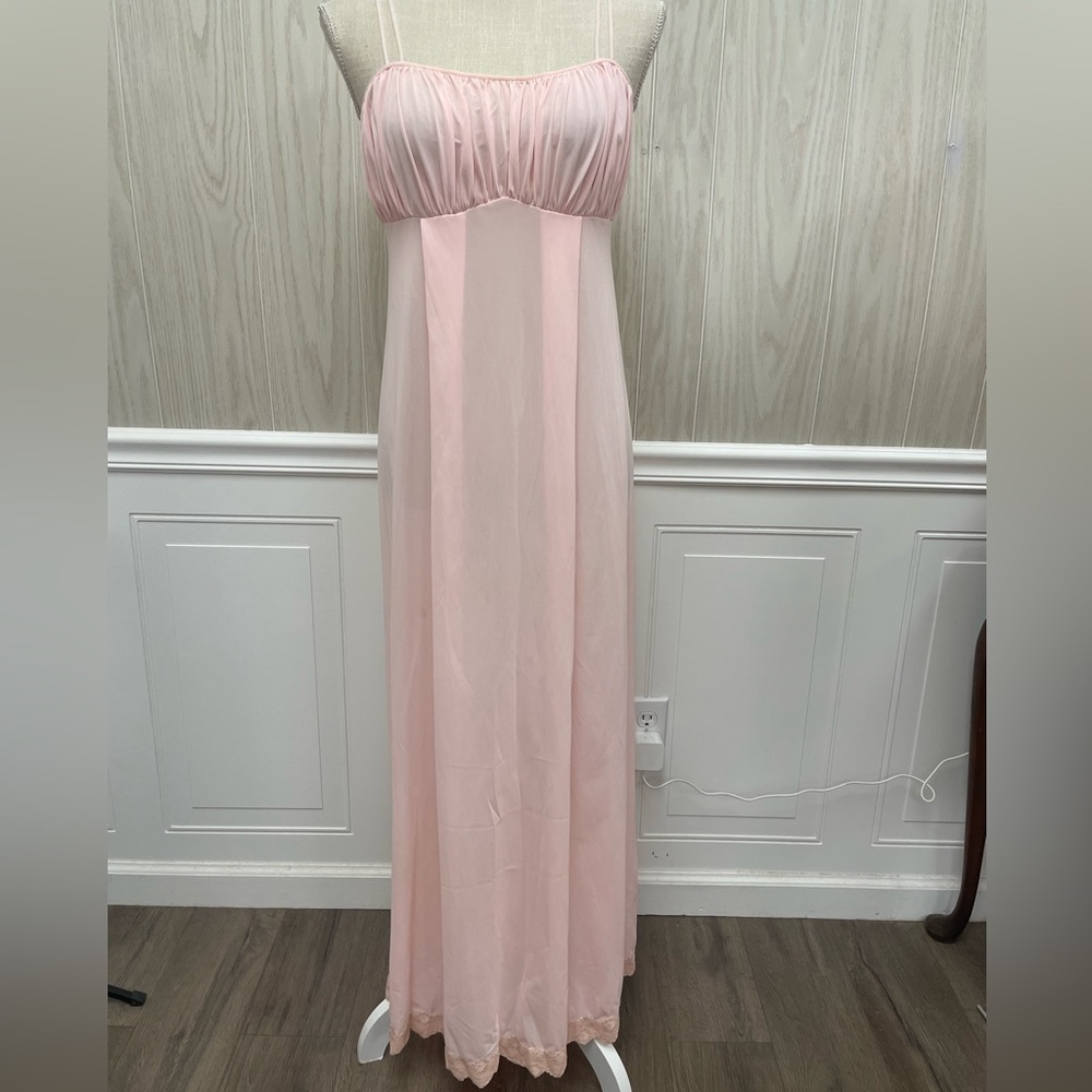 Vintage Eyeful Pink Nightgown Sz. 34